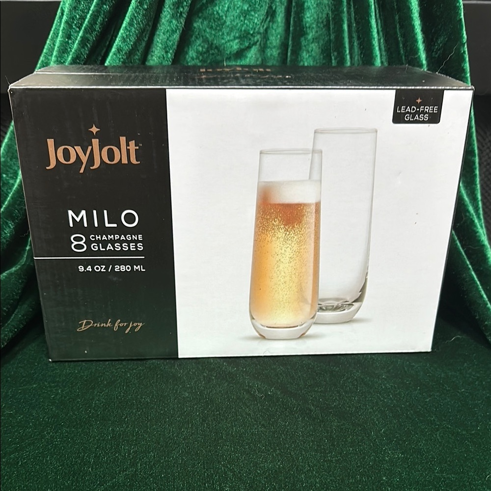 JoyJolt Milo Champagne Glasses Set